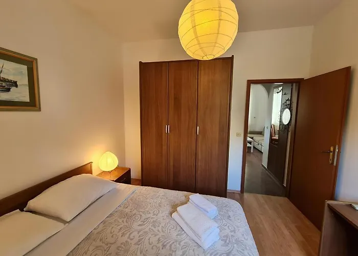 Apartments With Parking Space Orebic, Peljesac - 4500