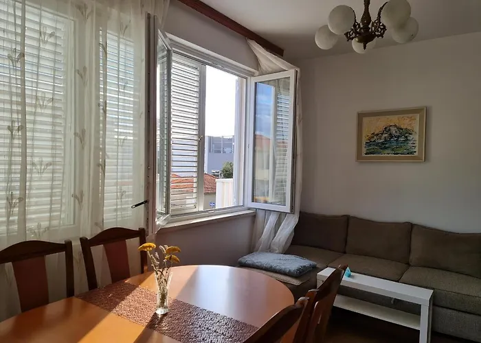 Apartments With Parking Space Orebic, Peljesac - 4500 *