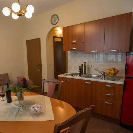 Apartments With Parking Space Orebic, Peljesac - 4500 Apartment *